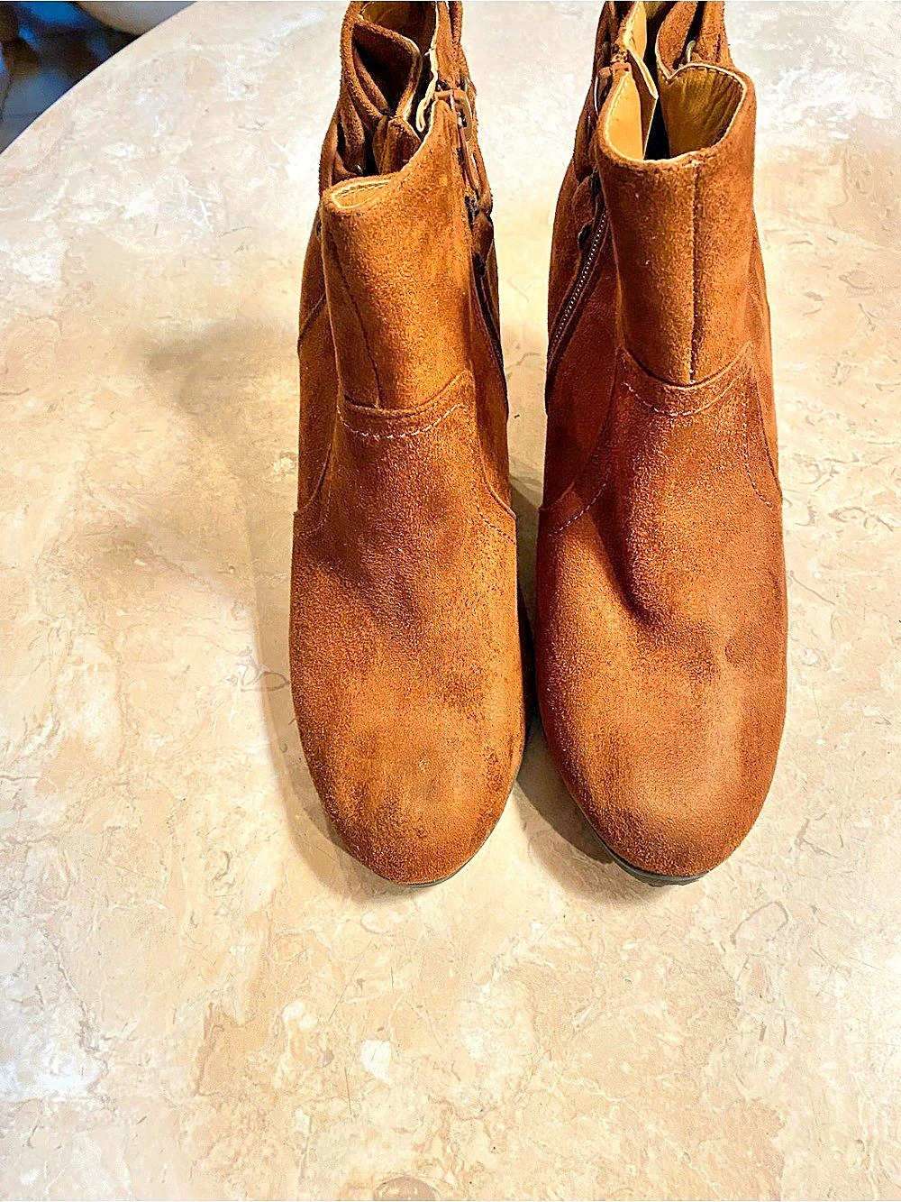 Rialto Ankle Boots in Brown US 8
